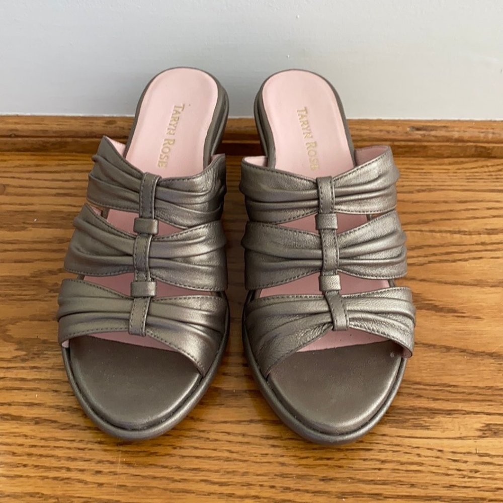 Taryn Rose Maison Metallic Leather Sandal Size 8.5